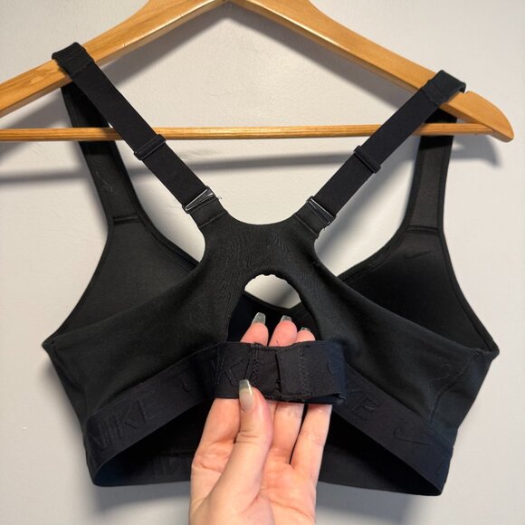 Nike Dri-Fit Medium Black Sports Bra NWOT - Picture 2 of 4